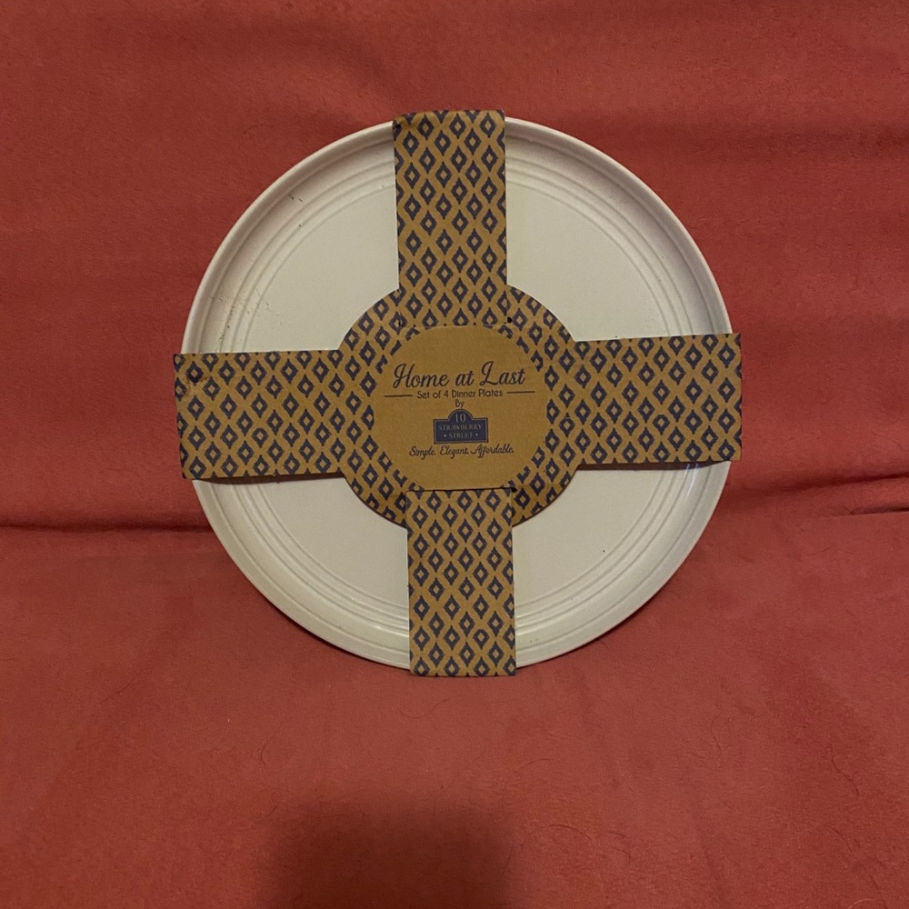Home at Last Dinner Plates